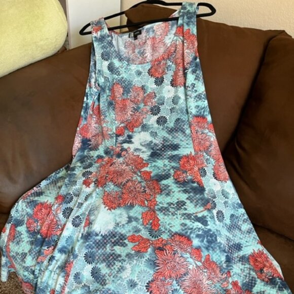 Summer Dress - Picture 1 of 5